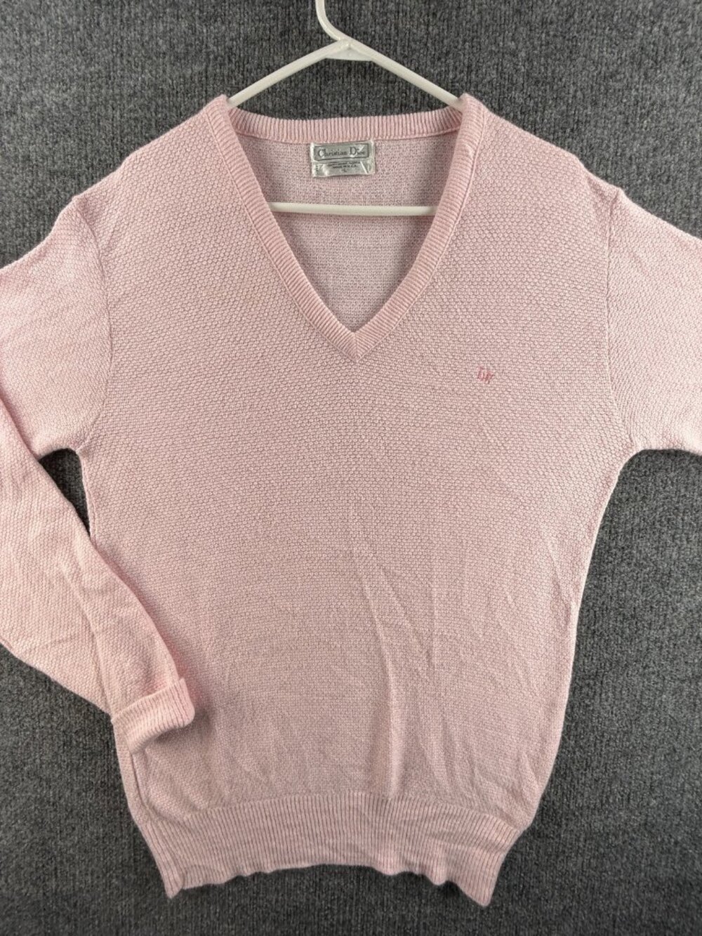 VTG Christian Dior Tall Sweater Women Logo Pullover USA Pink Large V-Neck Solid